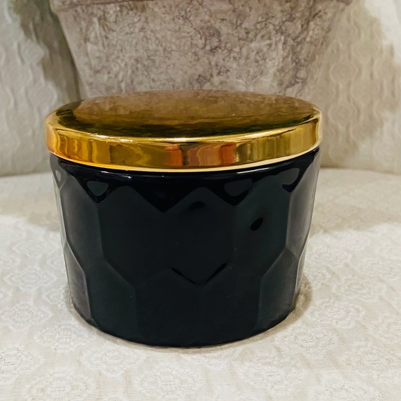 F3-BUNDLE ONLY!Black Honeycomb Trinket Box with Gold Lid - Picture 1 of 9